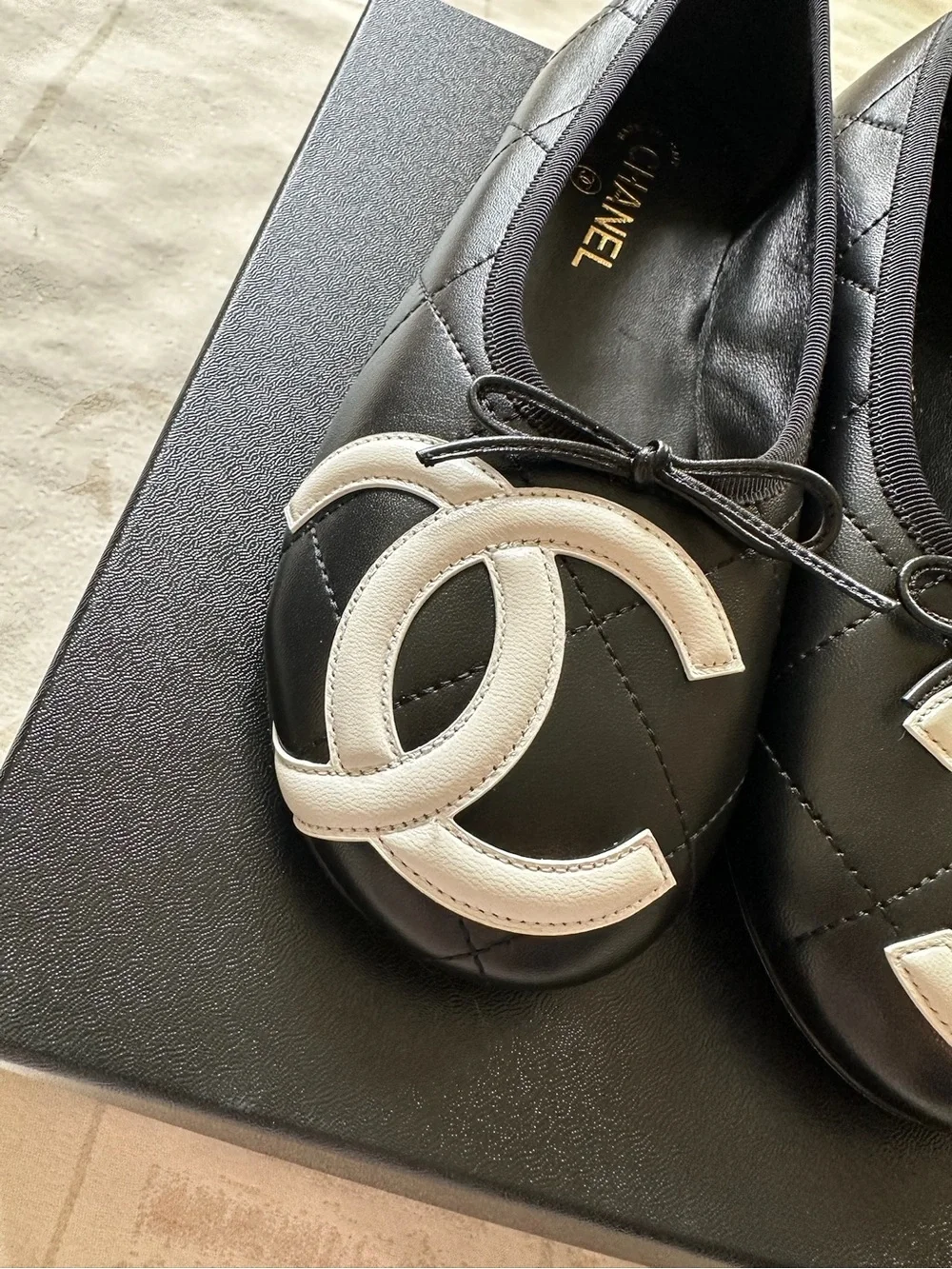 CHANEL 26M Coco Beach Cambon Quilted Leather Ballet Flats black size 39